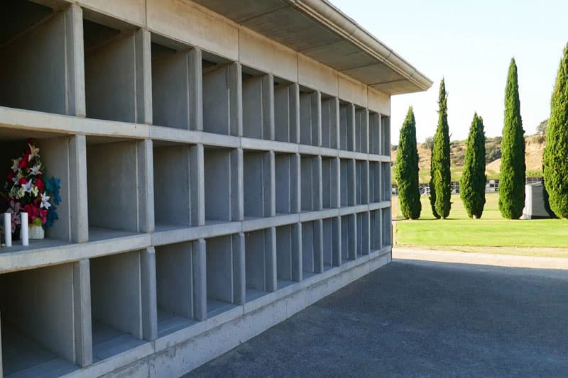 Construcción de panteones y sepulturas