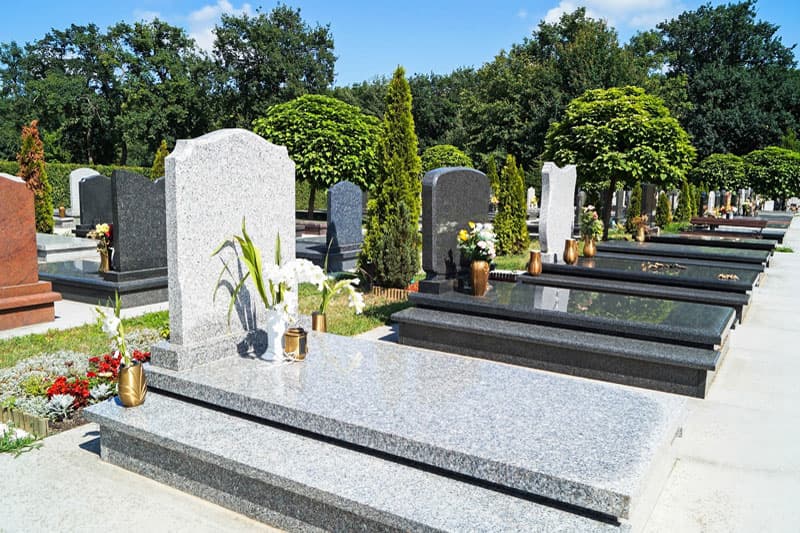 Mantenimiento de cementerios